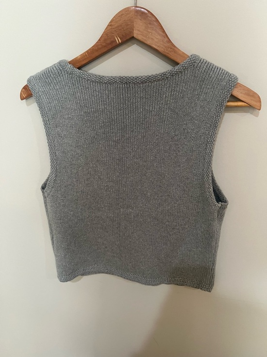 Abercrombie & Fitch sweater vest - Picture 2 of 5